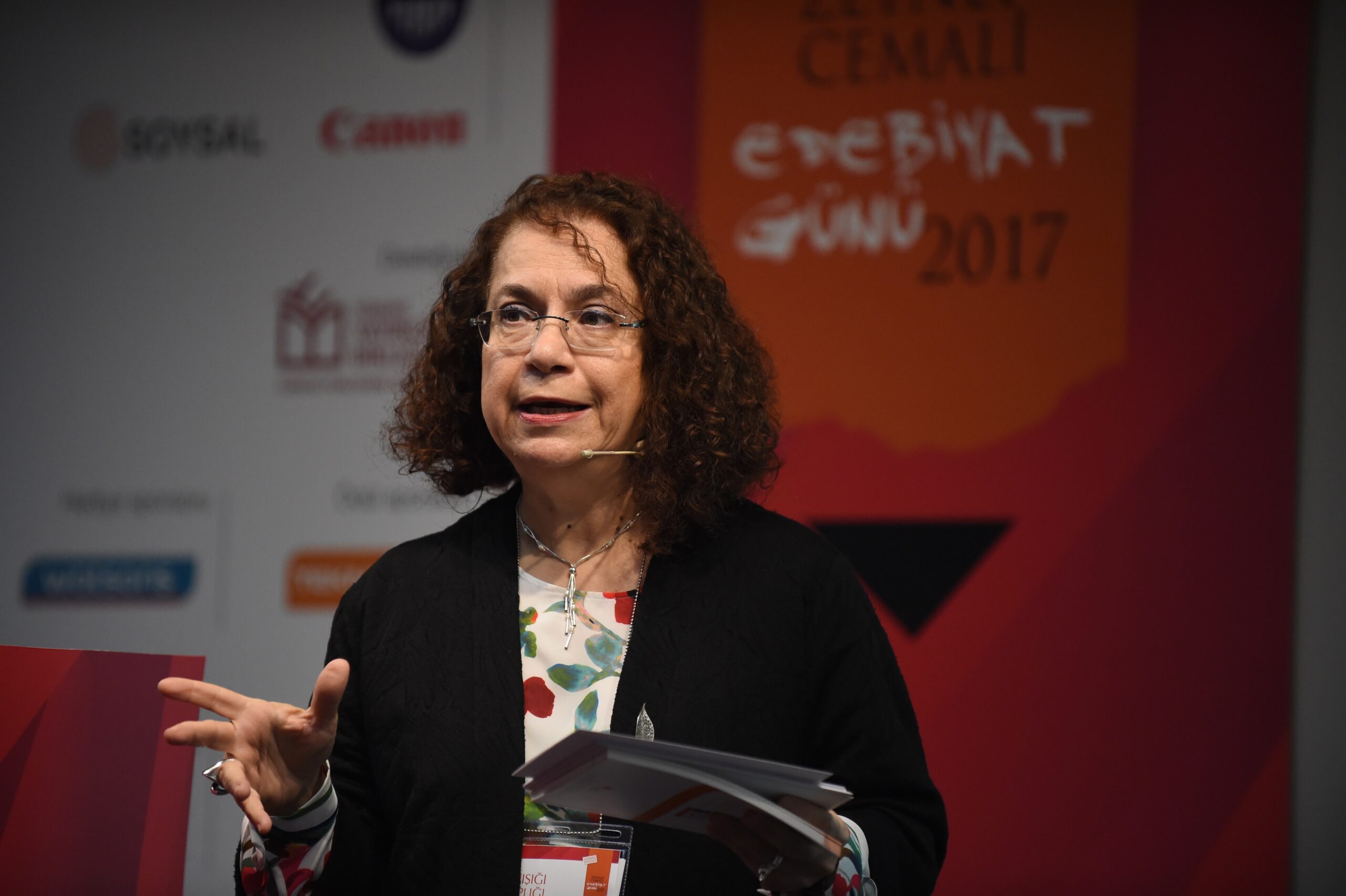 Akreple yelkovan arasında “dayanışma” olur mu?