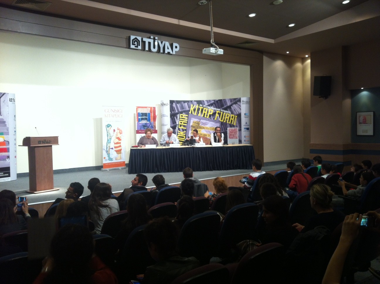 Yayıncılar saray soytarısı olmayacak!